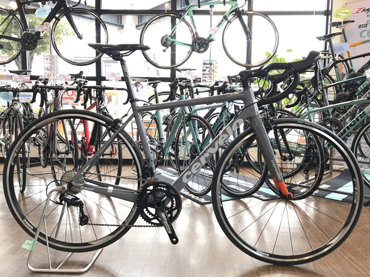 Cervelo R2 コンプリートバイク ｸﾞﾚｰ×ｵﾚﾝｼﾞ 最終入荷！ | Climb cycle