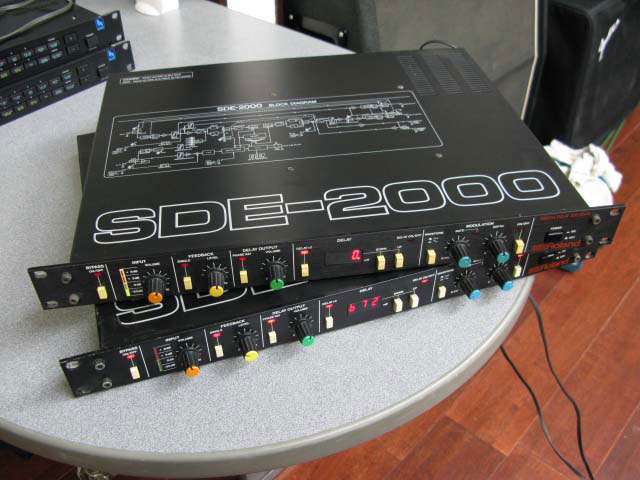 ROLAND ローランド デジタルディレイ SDE-2000