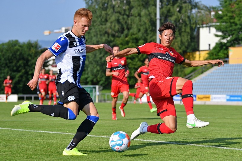 最終ラインに安定をもたらした」シュツットガルト伊藤洋輝のデビューを