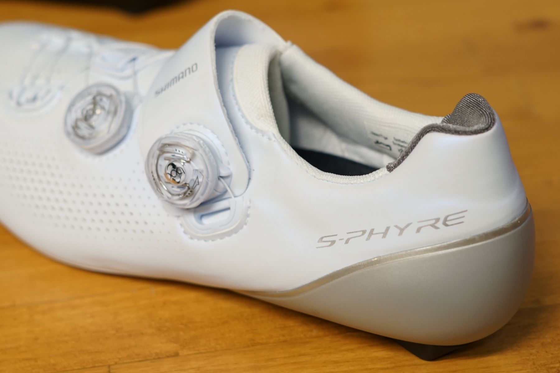 最高の伝達効率と快適性を両立！新しくなった、SHIMANO RC9 | お知らせ