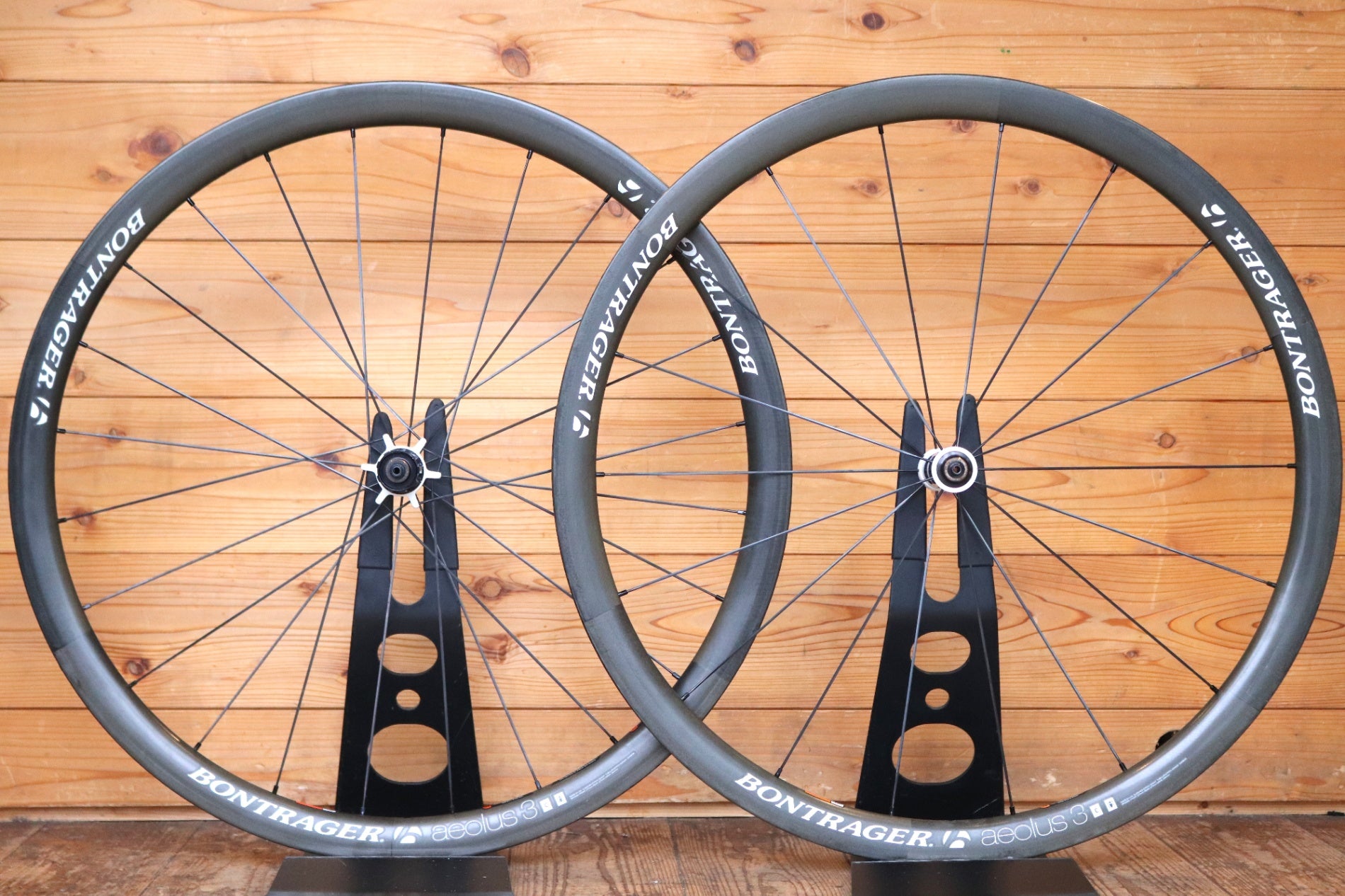 ボントレガー BONTRAGER アイオロス 3 AEOLUS 3 カーボン チューブラー