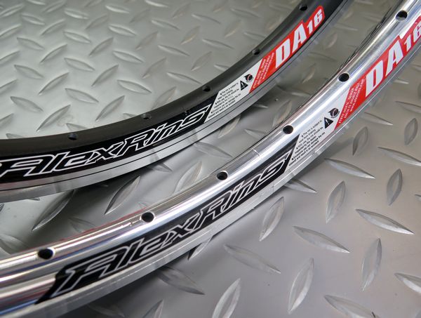 BROMPTON】足回りドレスアップの定番アイテム！！ALEXRIMS「DA16