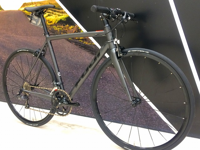 ROUBAIX AURA】普通のクロスバイクとは違う！ハンドルがまっすぐでも