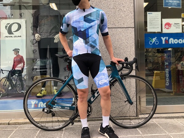 RERIC】幾何学模様の上下セットアップがかっこいい！ | サイクルウェア