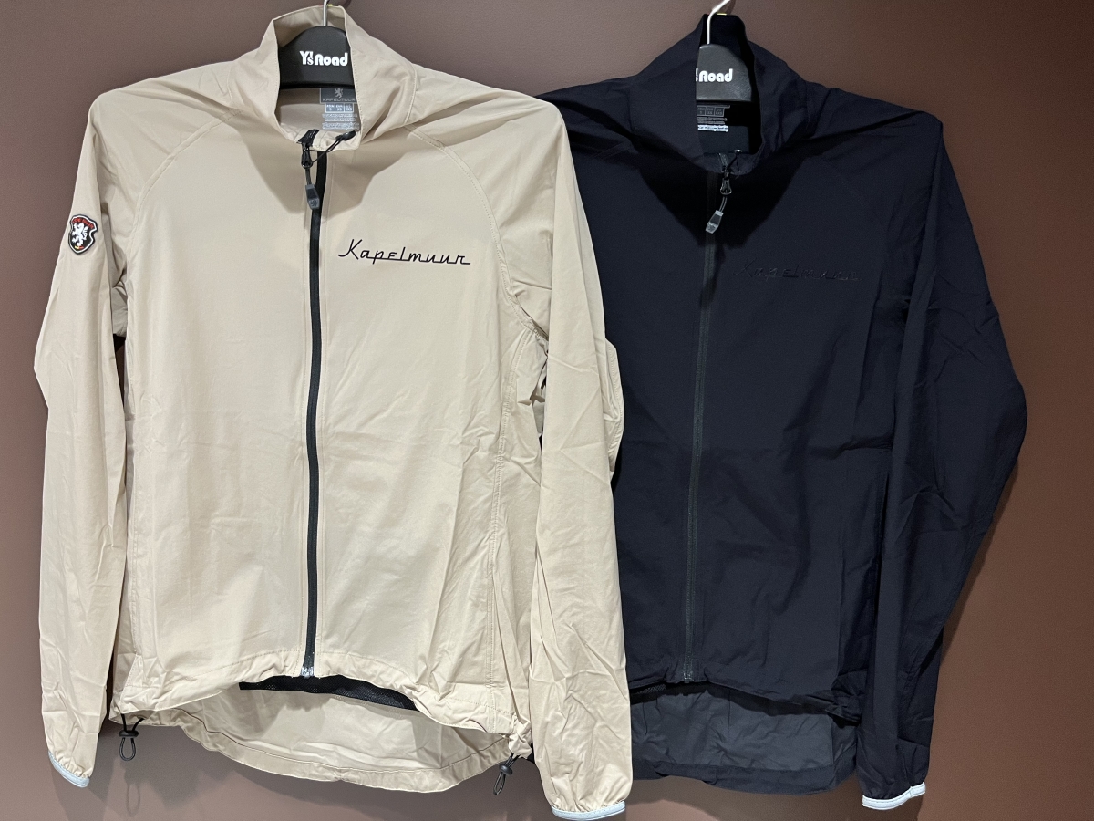 アースカラーがオシャレ！カペルミュールのストレッチウィンド