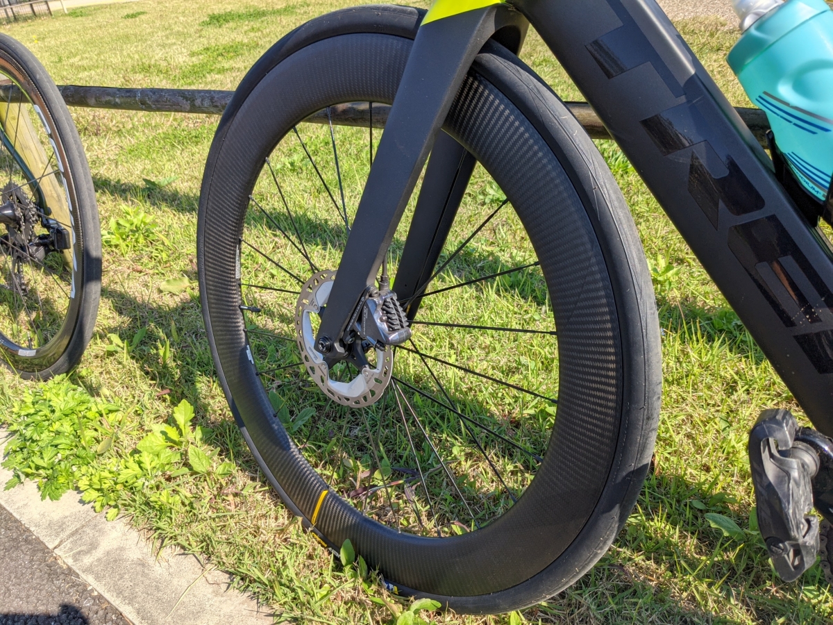 意外に使いやすかったです。MAVIC COMETE PRO CARBON UST DISCインプレ