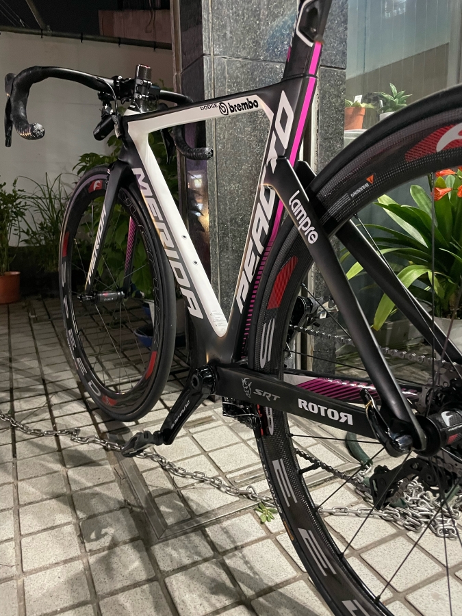 スタッフブログ】MERIDA REACTO TEAM-E 遂に、完成姿をお届け