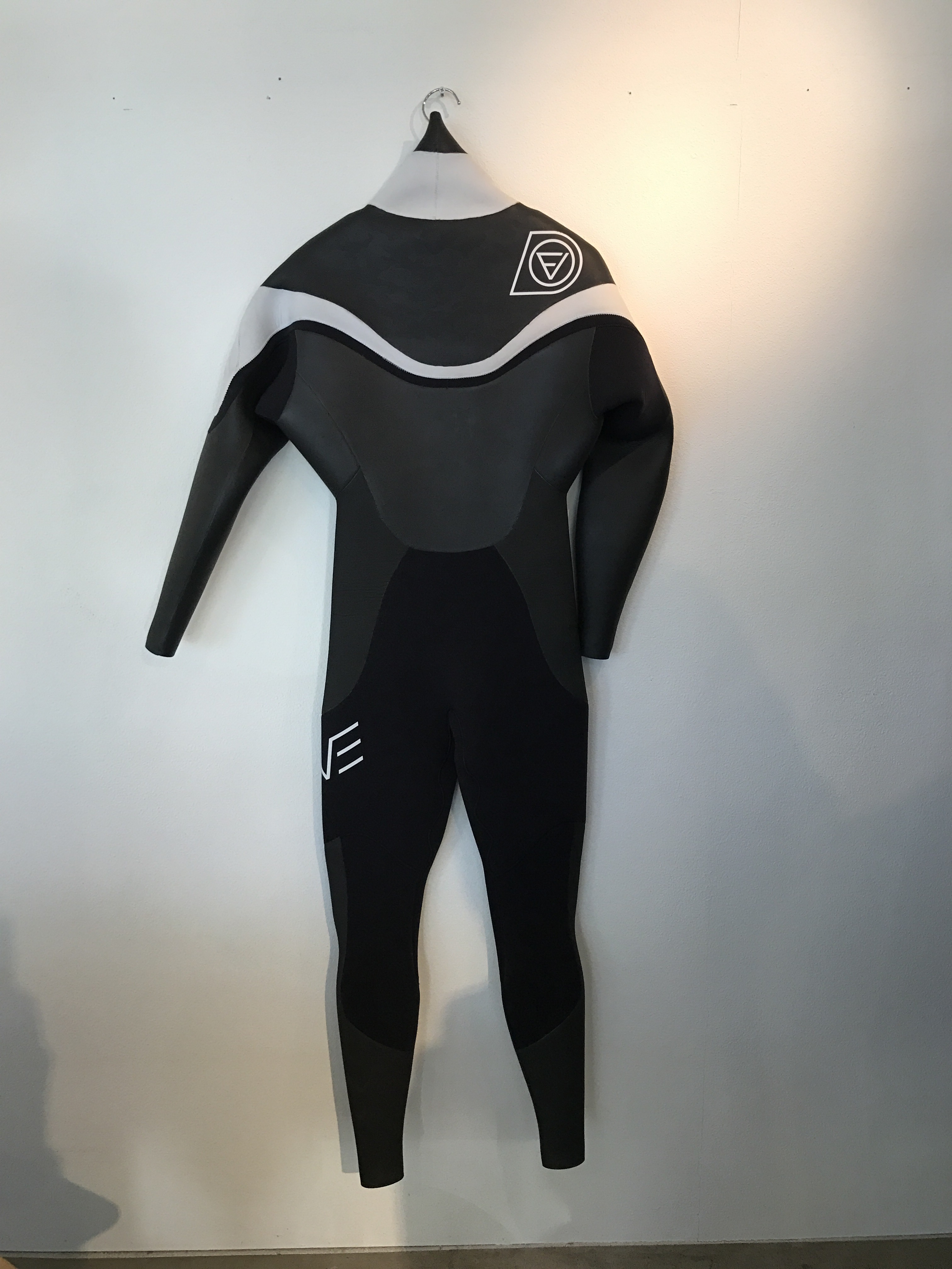 DOVE SURFING WETSUITS - 1975 – 世田谷区下馬のサーフショップ 三軒茶屋