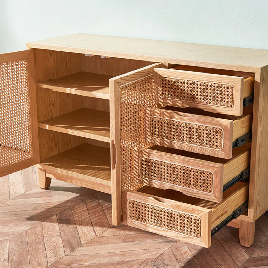 ラタン扉が魅力の木製キャビネット｜ナチュラル収納家具 – 6JOHAN