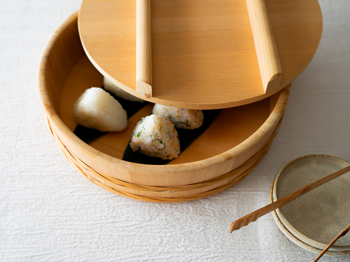 竹タガ仕上げのさわらの飯台 – 市川籠店 | 1basketry