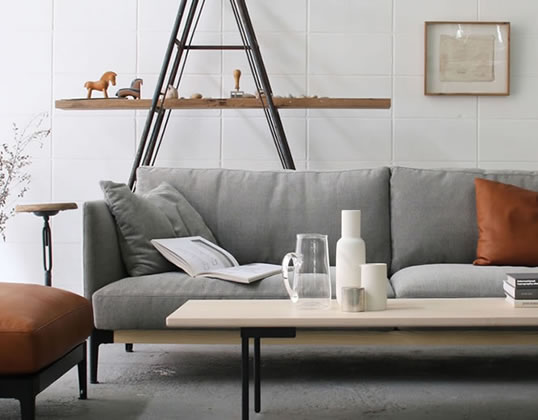 名作椅子「ニーチェアエックス」50周年記念モデル限定生産 | タブ