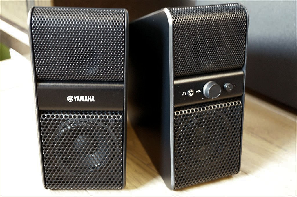 デスクトップオーディオとしてだけでなく，テレビ用スピーカーとしても