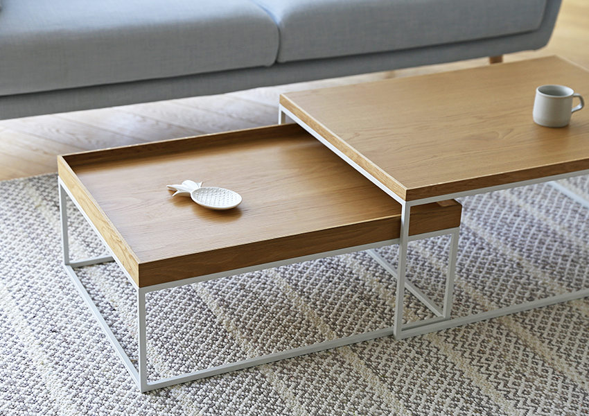 リニエ リビングテーブル WALNUT(W80×D60×H34.5cm)税込￥138,000