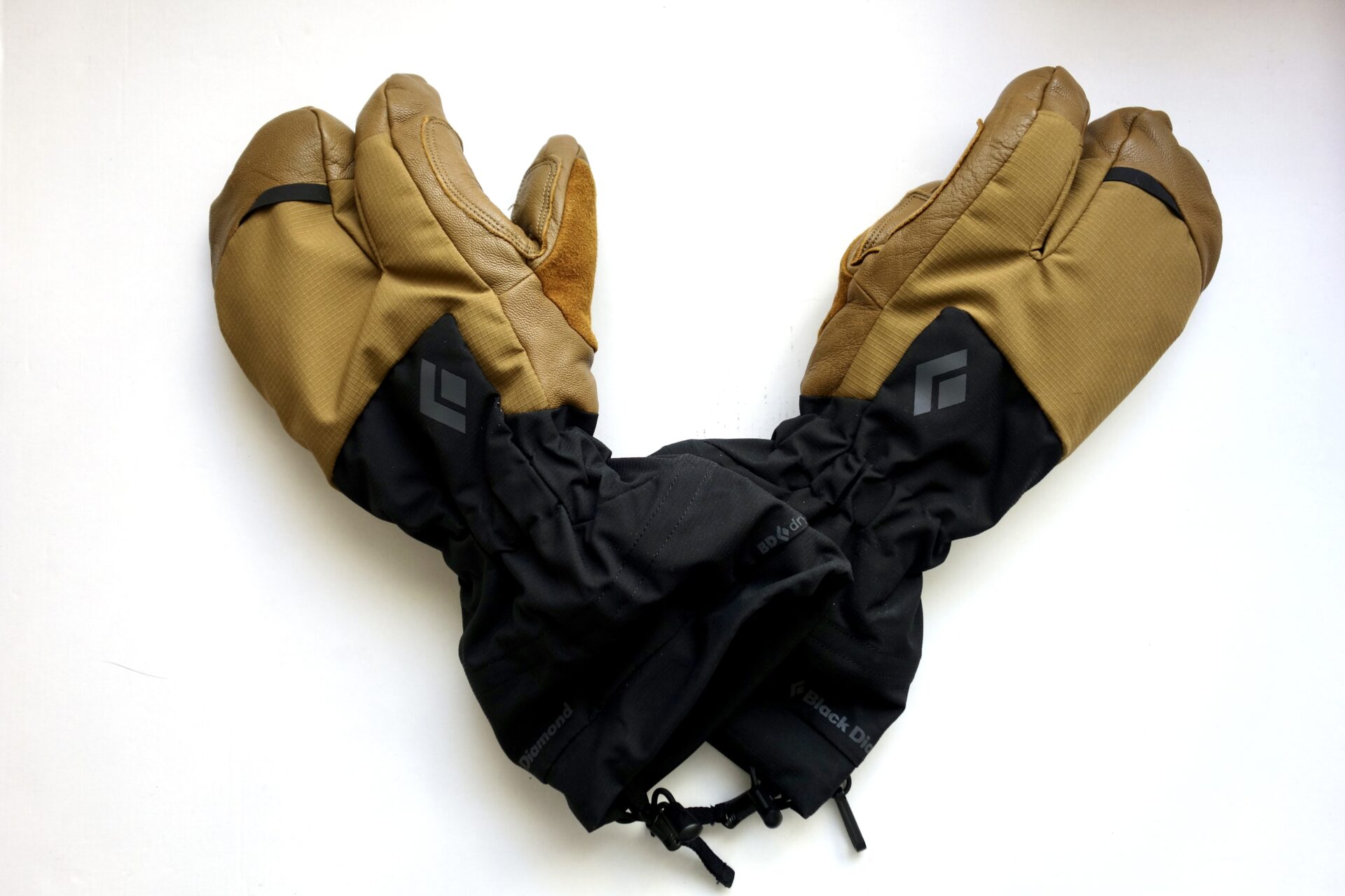 ブラックダイヤモンドの冬用グローブ、ソロイストフィンガーの使用