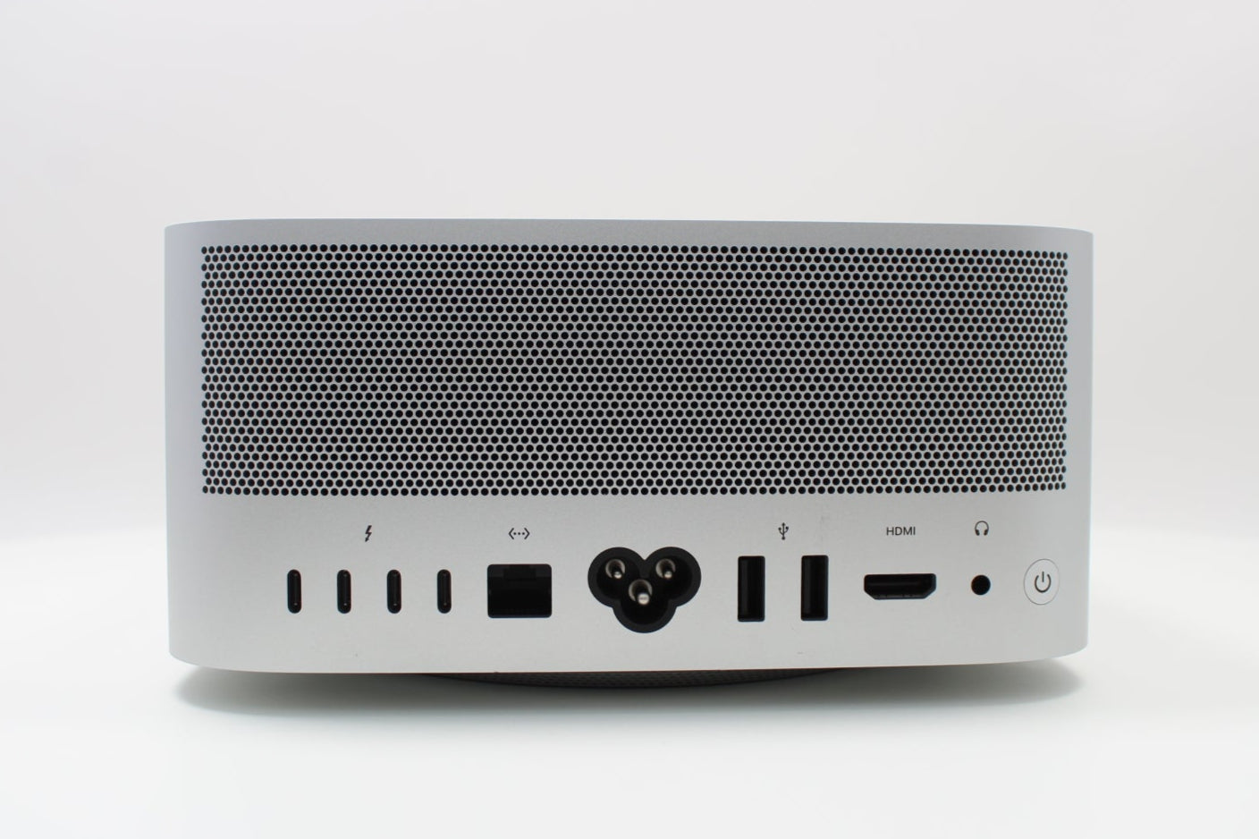 Mac Studio (2022) – Apple M1 Max 3.2GHz • 32-Core GPU – 64GB RAM 2TB S