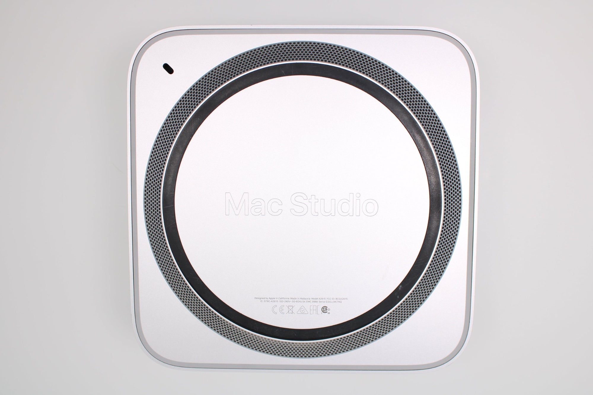 Mac Studio (2022) – Apple M1 Max 3.2GHz • 32-Core GPU – 64GB RAM 2TB S
