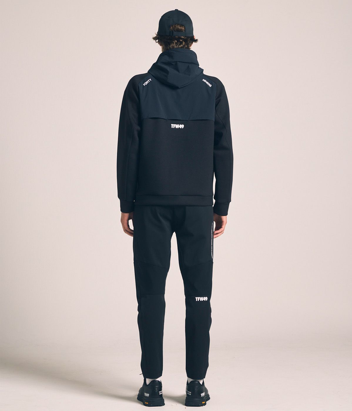 000000000907-13-xl.jpg?t=