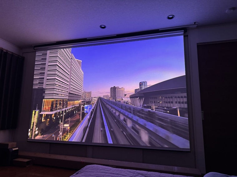 電動吊り下げスクリーン ケース付き商品一覧 | プロジェクター