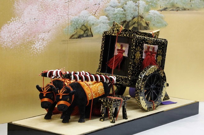 ひな人形はなぜひな壇飾りになったの？ | 人形の東玉