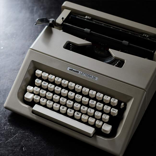 OLIVETTI Lettera 25 タイプライター インクリボン交換済み – zakka
