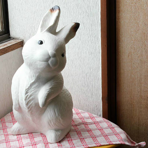 楽天市場】信楽焼 光が透ける うさぎ インテリアライト 白 ウサギ 10号
