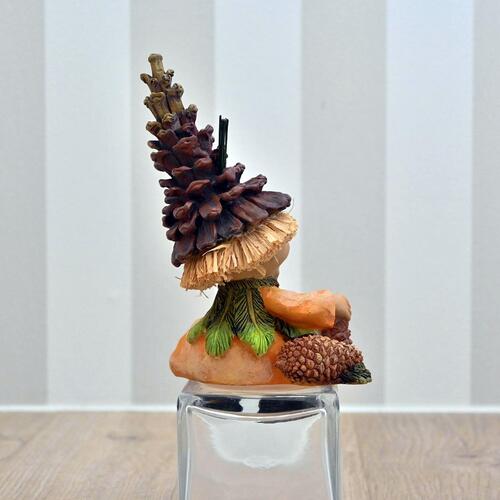 楽天市場】まつぼっくりの妖精置物 かわいい置物 松ぼっくり クルミ