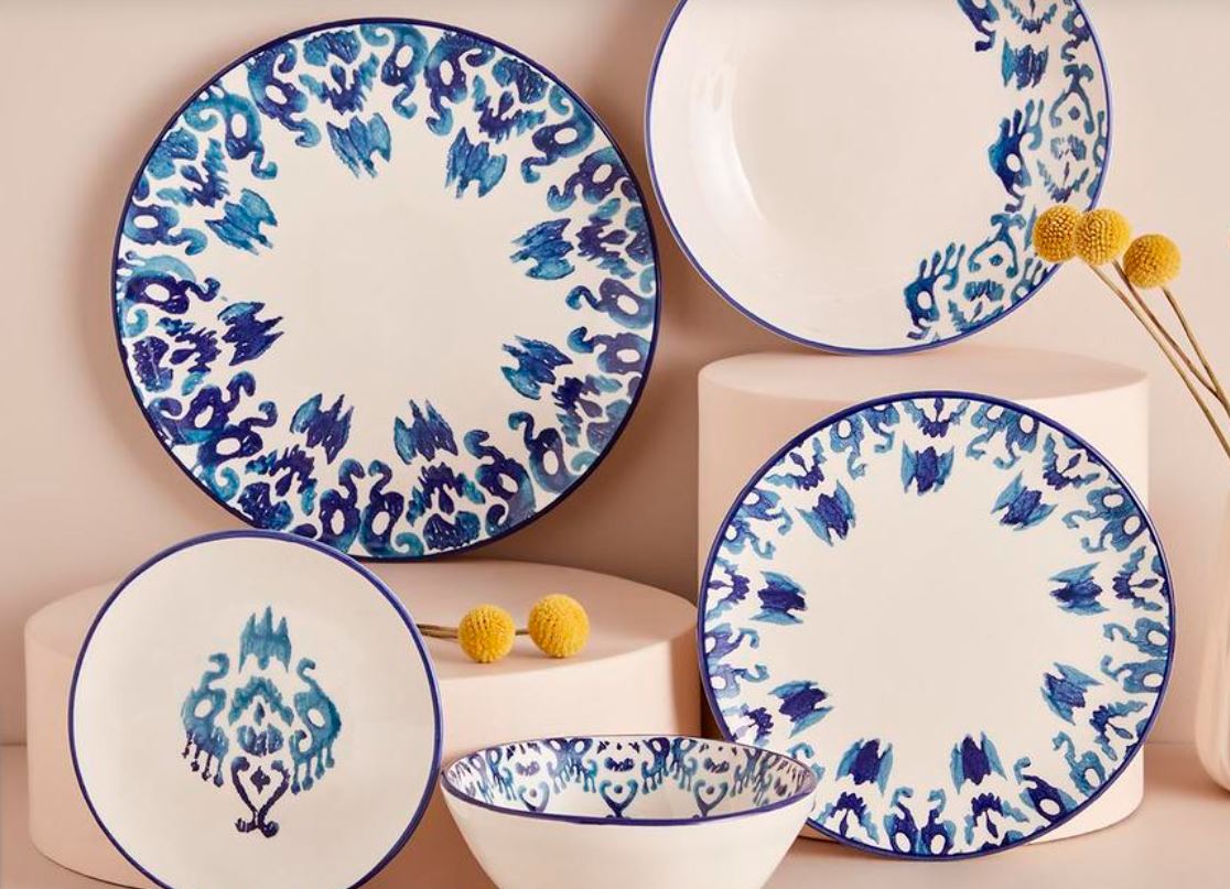 楽天市場】IKAT イカ 大皿 (平皿) ブルー 青 26cm 柄 絵皿 陶磁器