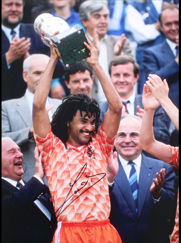 楽天市場】ルート・フリット 直筆サイン入りフォト ユーロ トロフィー