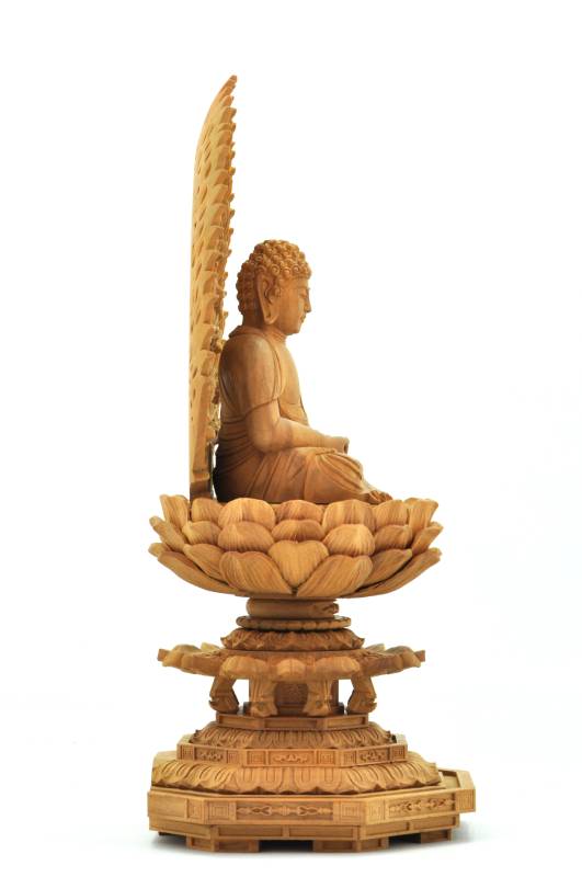 楽天市場】仏像 天台宗 阿弥陀如来 座像 白檀八角台座 飛天光背 2寸