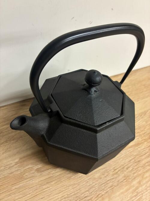 楽天市場】＼ポイント3倍 ／【及源】 南部鉄 小鉄瓶 八角 0.8L 1人〜2