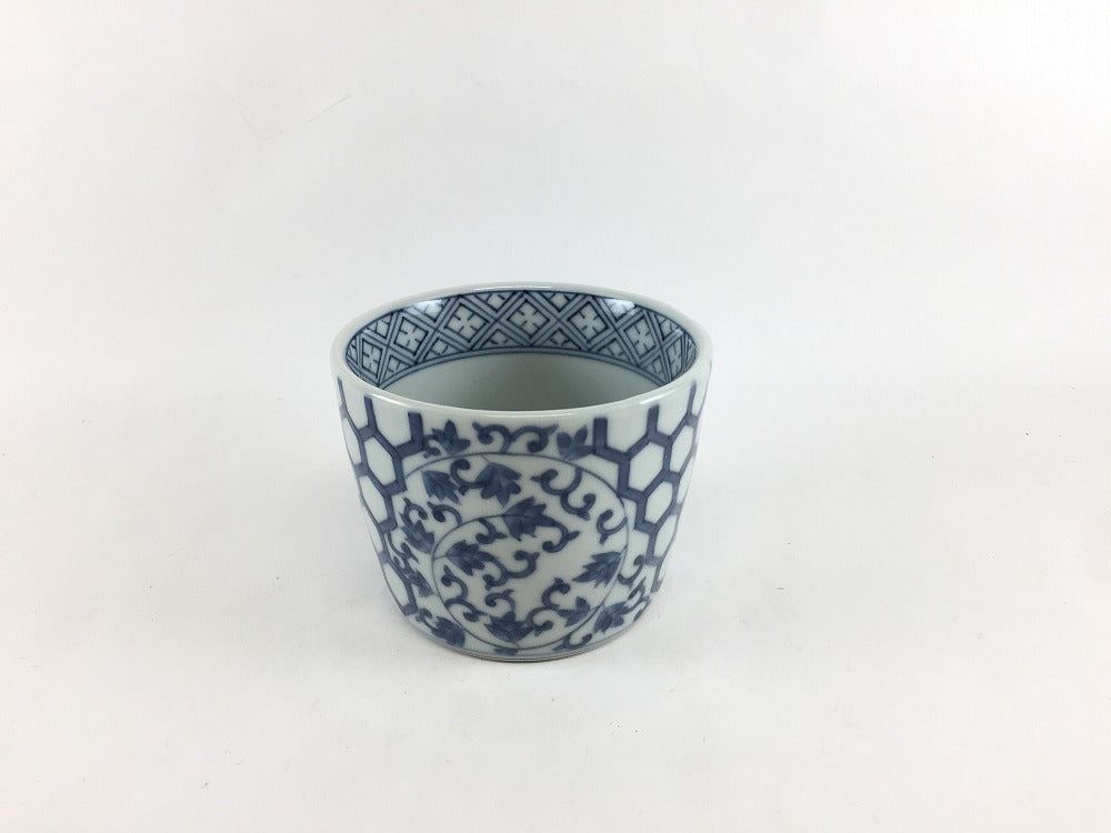 楽天市場】有田焼 李荘窯 蕎麦猪口 大亀甲唐草文【8.5cm 200cc そば