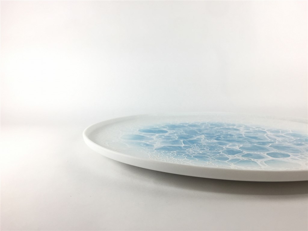 楽天市場】有田焼 やま平窯 frame26cmプレート(エッグシェル青泡