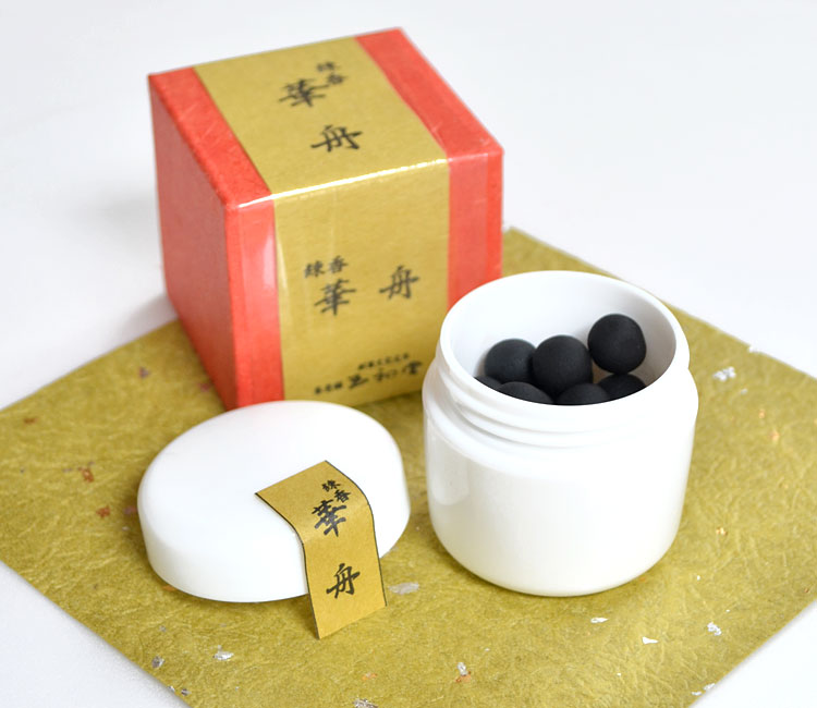 楽天市場】【玉初堂】練香「華舟 かしゅう」樹脂製容器入【#0453