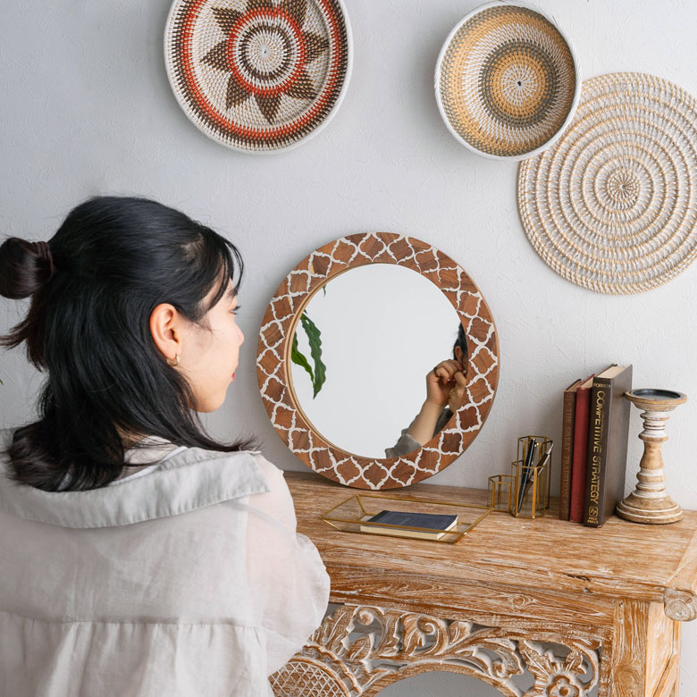 楽天市場】鏡 壁掛けミラー 円形 丸型 ウッド×レジン モロッカン柄 約