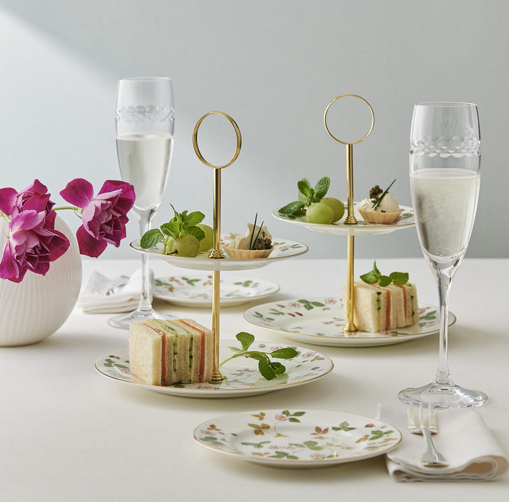 楽天市場】ウェッジウッド ワイルドストロベリー 2段ケーキスタンド