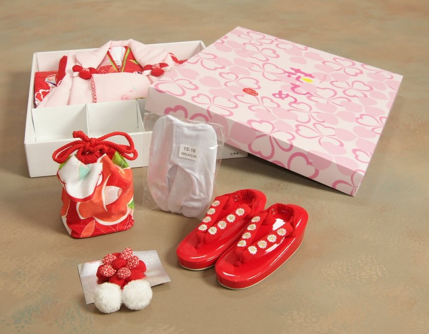 七五三 3歳 女の子】京都花ひめ 8点フルセット 被布疋田柄 赤白ピンク