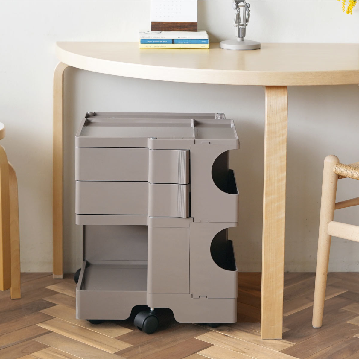 楽天市場】【在庫あり・正規品2年保証】全2色 ボビーワゴン 2段2トレイ