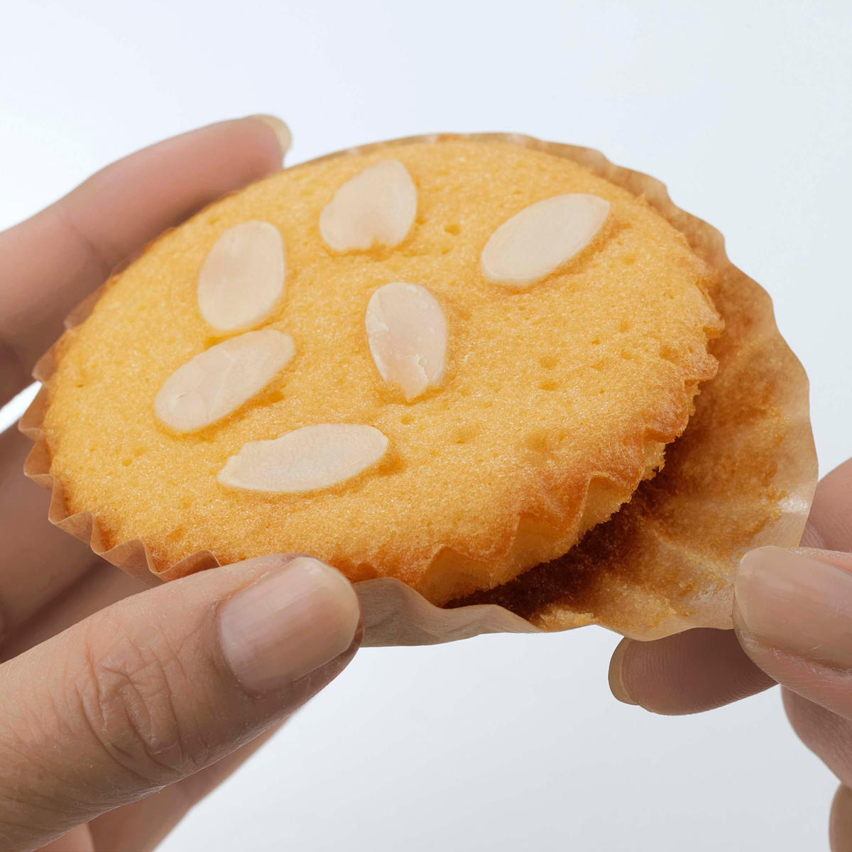 楽天市場】マドレーヌ型 120枚 紙製 （ オーブン対応 マドレーヌ 型