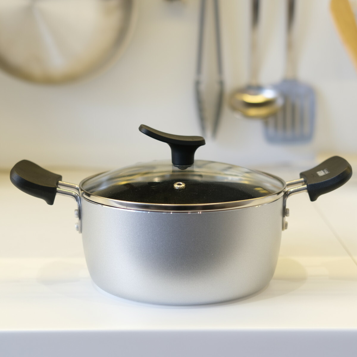 楽天市場】両手鍋 18cm IH対応 チーノ フッ素加工 ガラス蓋付き