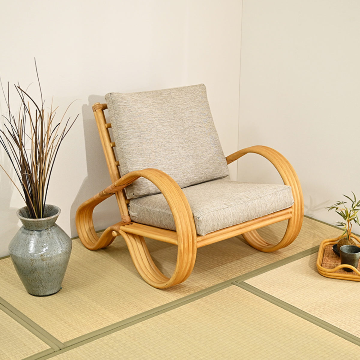 楽天市場】一人掛けチェア ラタン 座面高33cm クッション付 天然木