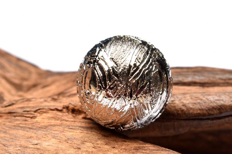 楽天市場】アルタイ隕石(メテオライト) 14mm 丸玉(貫通穴) シルバー