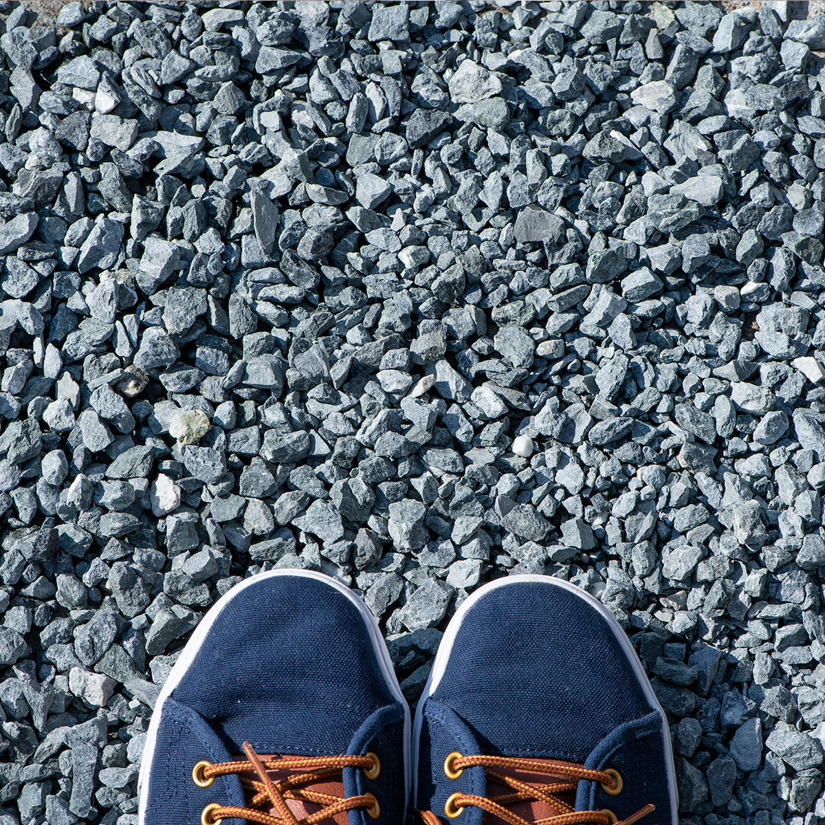 楽天市場】【送料無料】200kg 青砕石 5mm〜13mm(20kg×10) 砕石 庭