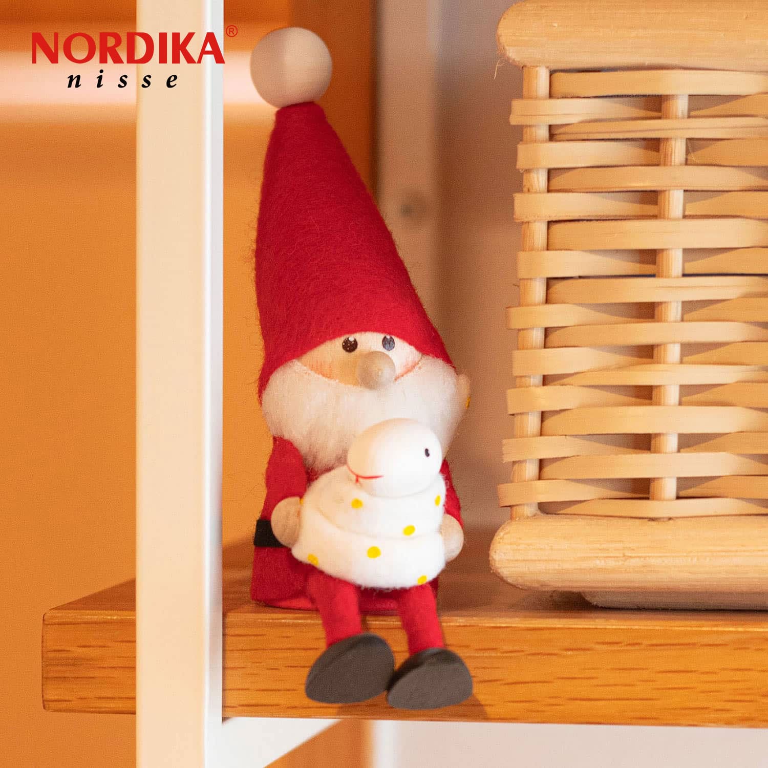 楽天市場】NORDIKA nisse ノルディカ ニッセ ヘビを抱えたサンタ
