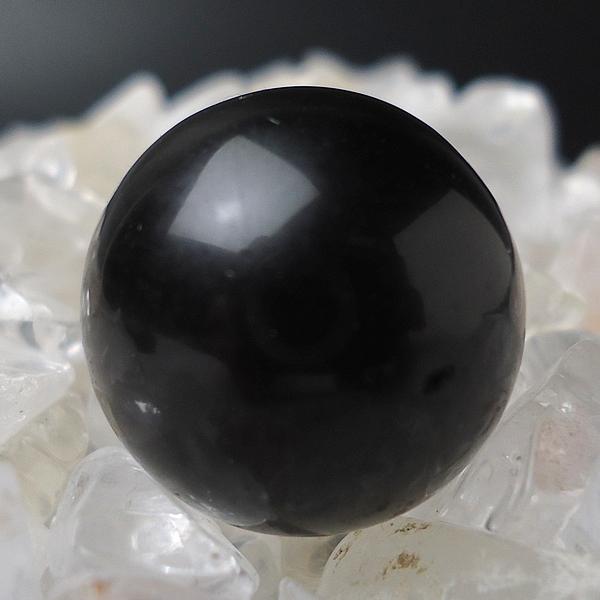 楽天市場】オニキス 丸玉 原石 黒い石 魔除け パワーストーン 天然石