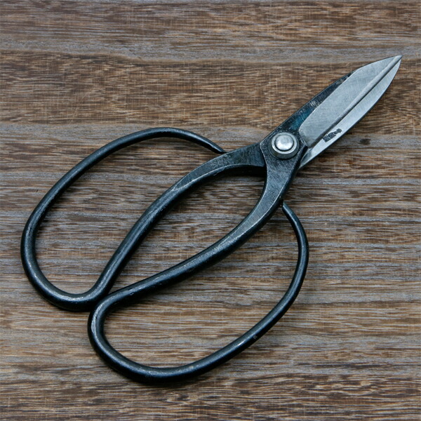 楽天市場】佐保 植木屋鋏 国重型 2寸8分刃 青紙鋼 カシメ止め 総手造り