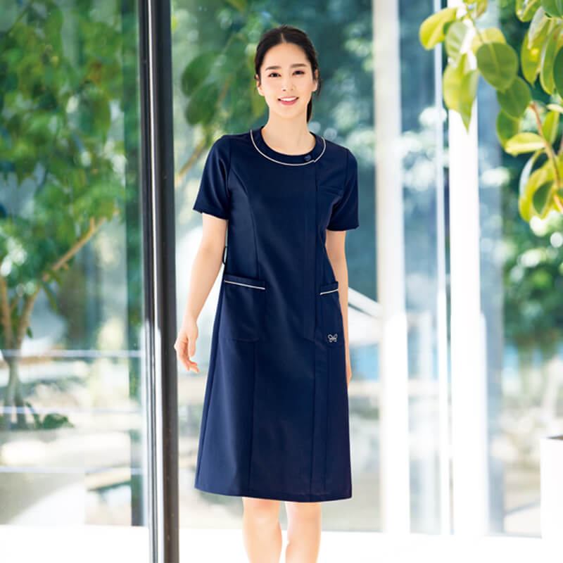 楽天市場】[ハナエモリ]ラウンドパイピングネックワンピースナース服