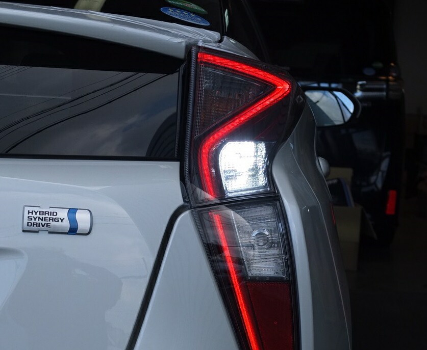 楽天市場】50プリウス前期用テールレンズカバー スモーク 4Pセット