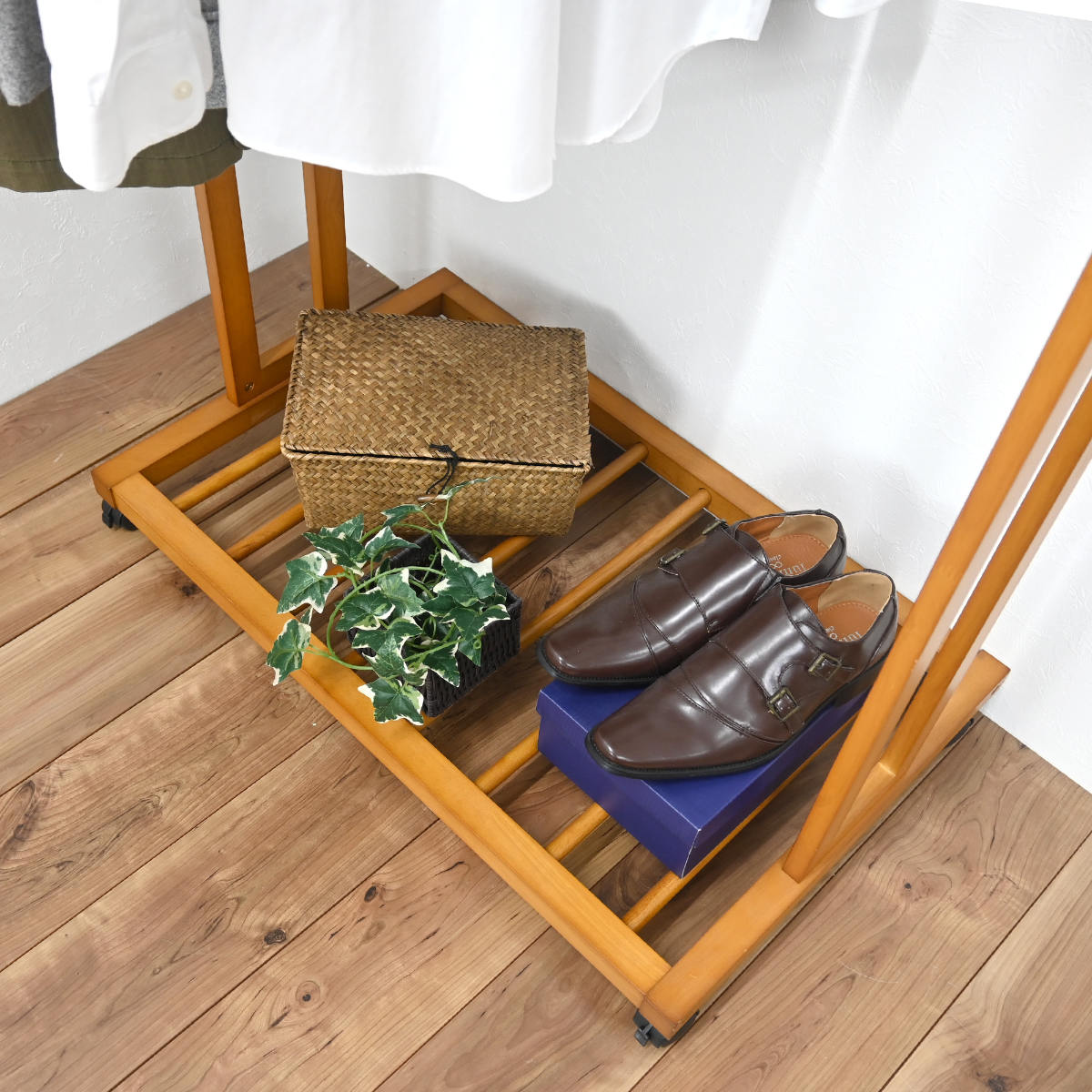 楽天市場】ハンガーラック ダブル 幅81cm 2段 キャスター付 木製