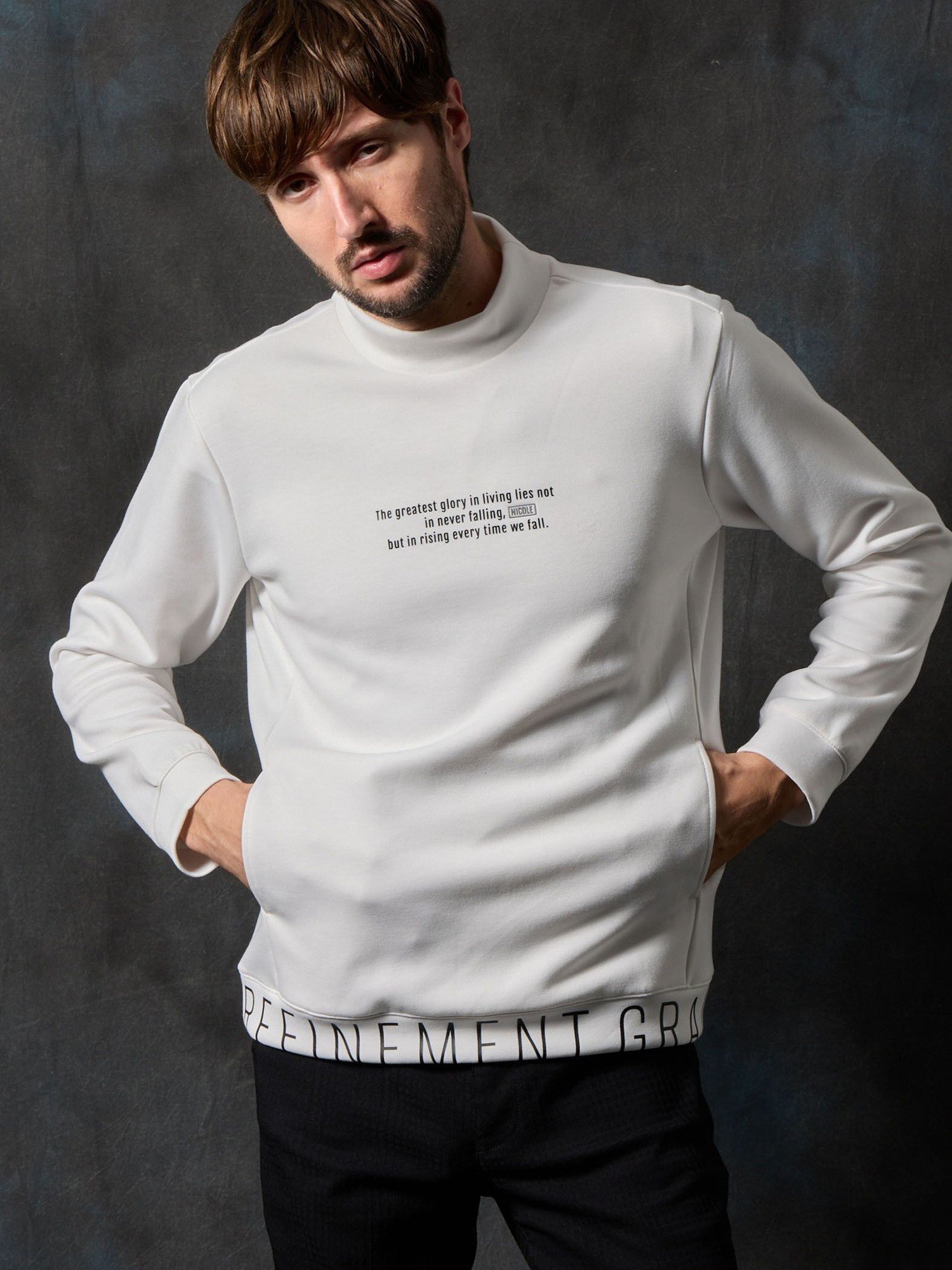 NICOLE｜ロゴダンボールモックネックプルオーバー | Rakuten Fashion