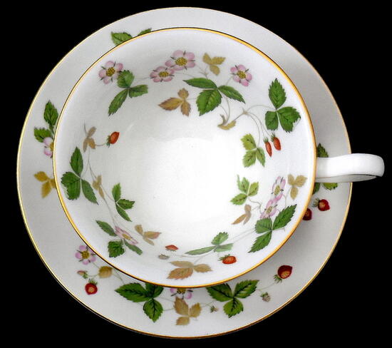 楽天市場】ウェッジウッド Wedgwood 英国製 壺印 ワイルドストロベリー